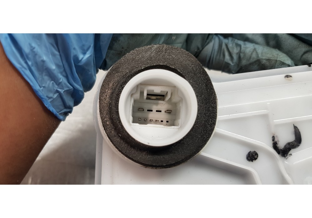 Recambio de cerradura puerta delantera izquierda para toyota corolla touring sports (e21) hybrid advance referencia OEM IAM 6904