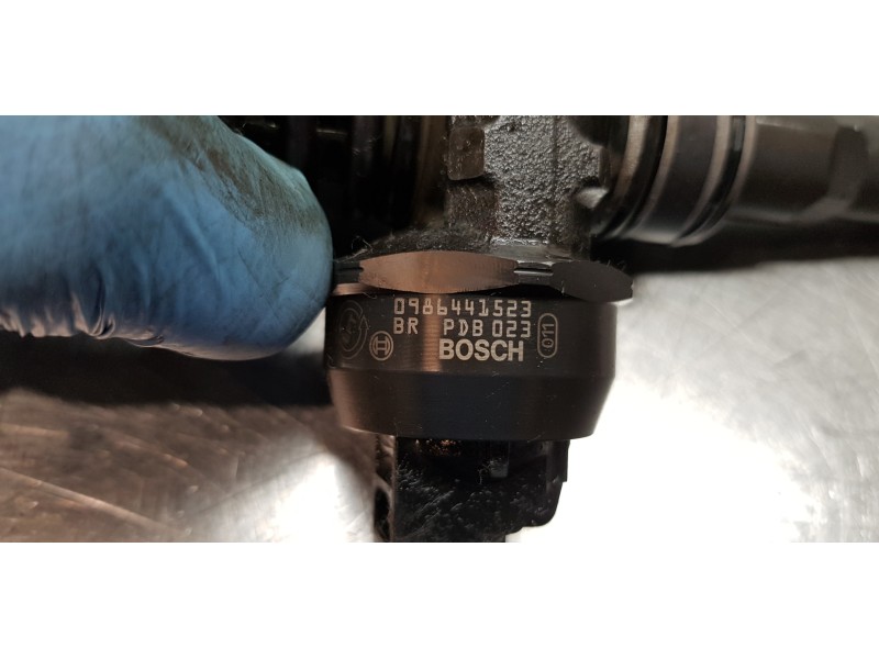 Recambio de inyector para volkswagen touareg (7la) tdi r5 referencia OEM IAM 070130073NX 0986441523  Recambio de inyector para volkswagen touareg (7la) tdi r5 referencia OEM IAM 070130073NX 0986441523