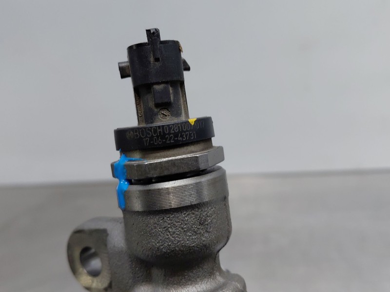 Recambio de rampa inyectora para fiat doblo ii cargo (263) multijet referencia OEM IAM   