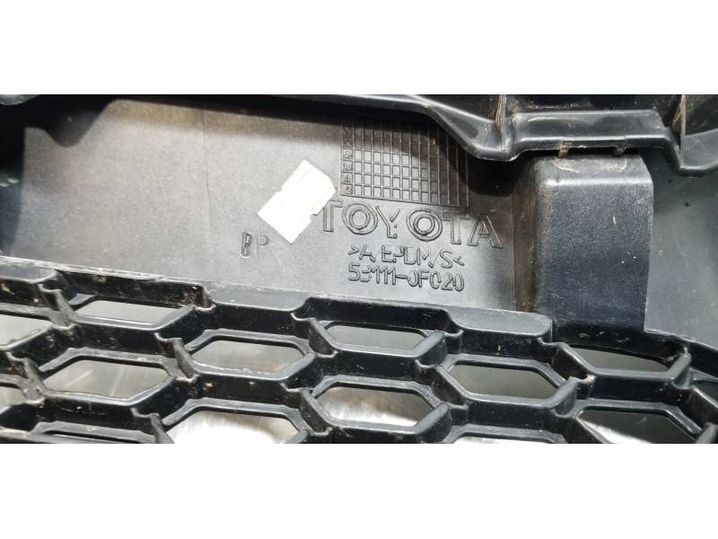 Recambio de rejilla delantera para toyota corolla verso (r1) 1.8 luna referencia OEM IAM 531110F020   Recambio de rejilla delantera para toyota corolla verso (r1) 1.8 luna referencia OEM IAM 531110F020