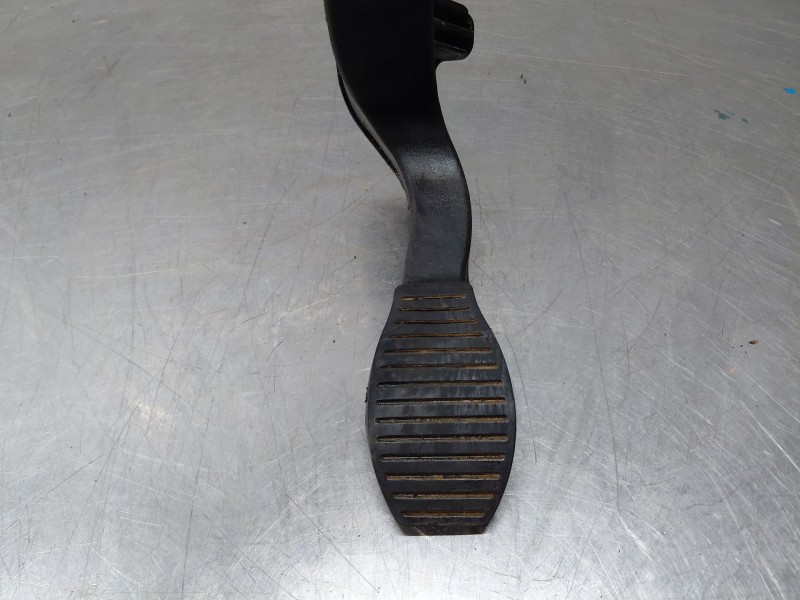 Recambio de pedal embrague para opel corsa e design referencia OEM IAM   