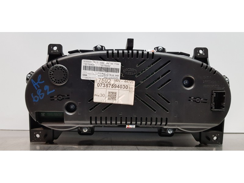 Recambio de cuadro instrumentos para jeep renegade limited 4x2 referencia OEM IAM 735759403  
