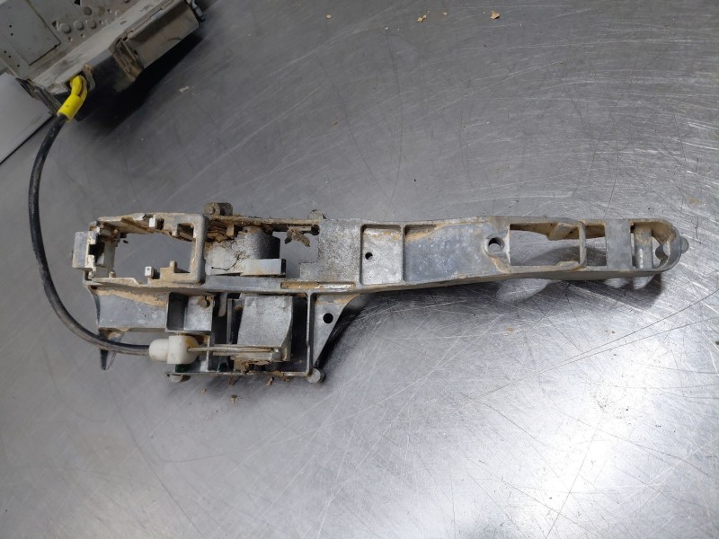 Recambio de cerradura puerta delantera izquierda para peugeot expert kasten active referencia OEM IAM   