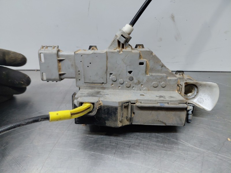 Recambio de cerradura puerta delantera izquierda para peugeot expert kasten active referencia OEM IAM   