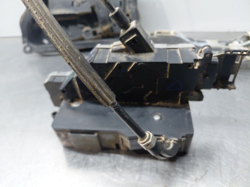 Recambio de cerradura puerta lateral derecha para peugeot expert kasten active referencia OEM IAM   