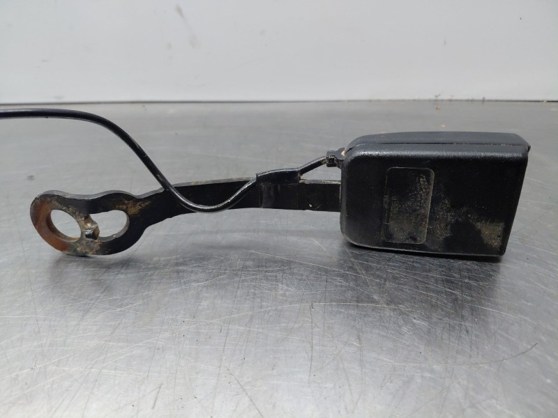 Recambio de enganche del cinturon delantero izq para peugeot expert kasten active referencia OEM IAM   