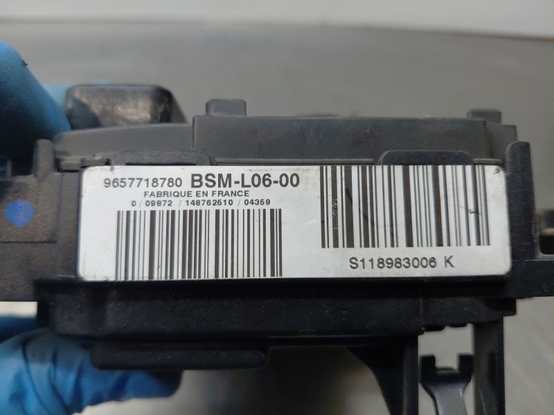 Recambio de caja reles / fusibles para citroën c4 i (lc_) 1.6 hdi referencia OEM IAM   