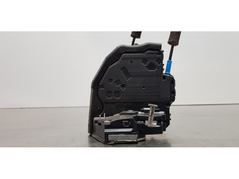 Recambio de cerradura puerta trasera derecha para toyota corolla touring sports (e21) hybrid advance referencia OEM IAM 69050025