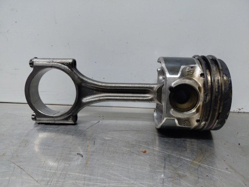 Recambio de biela para peugeot 3008 gt line referencia OEM IAM 1629031680  