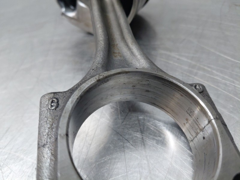 Recambio de biela para peugeot 3008 gt line referencia OEM IAM 1629031680  