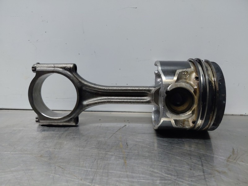 Recambio de biela para peugeot 3008 gt line referencia OEM IAM 1629031680  