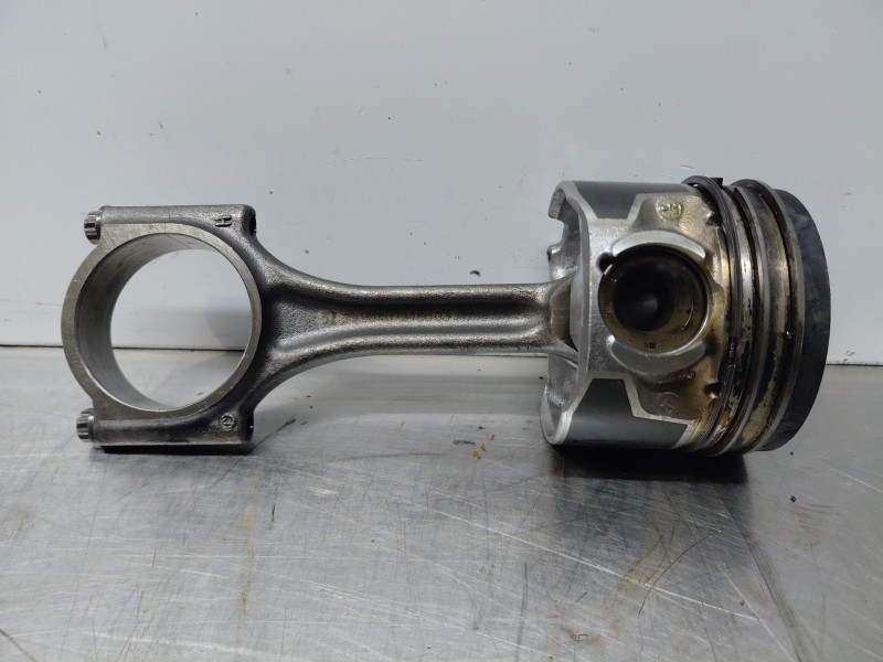 Recambio de biela para peugeot 3008 gt line referencia OEM IAM 1629031680  