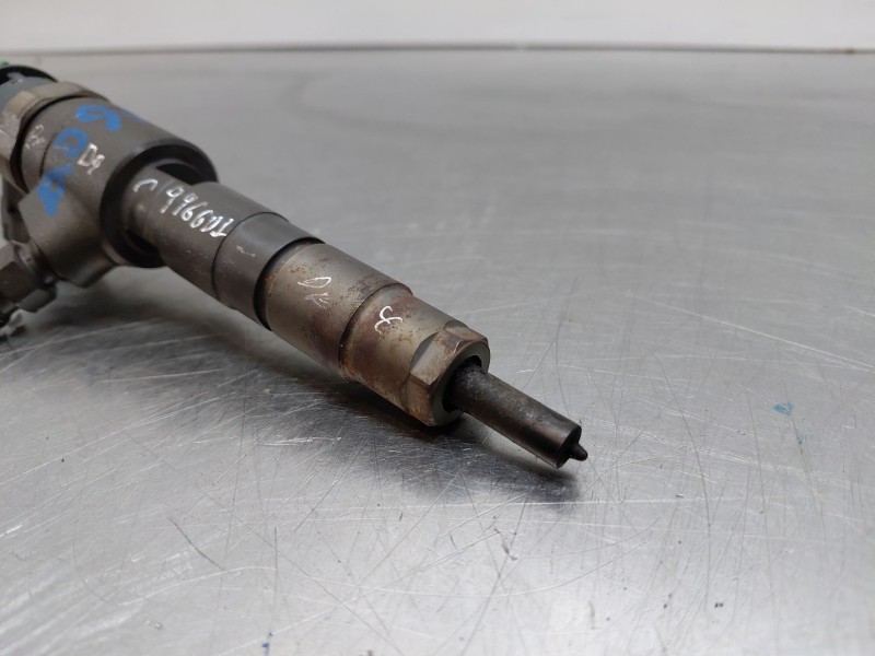 Recambio de inyector para peugeot partner kasten active referencia OEM IAM   