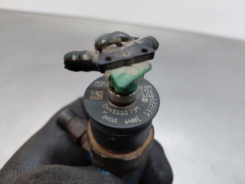 Recambio de inyector para peugeot partner kasten active referencia OEM IAM   