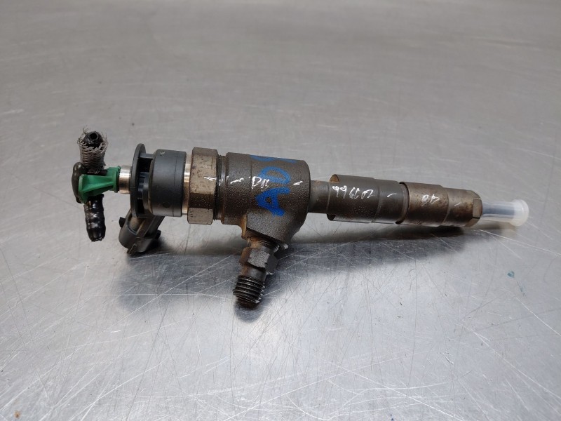 Recambio de inyector para peugeot partner kasten active referencia OEM IAM   