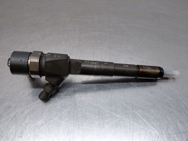Recambio de inyector para fiat doblo ii cargo (263) multijet referencia OEM IAM 0445110524  