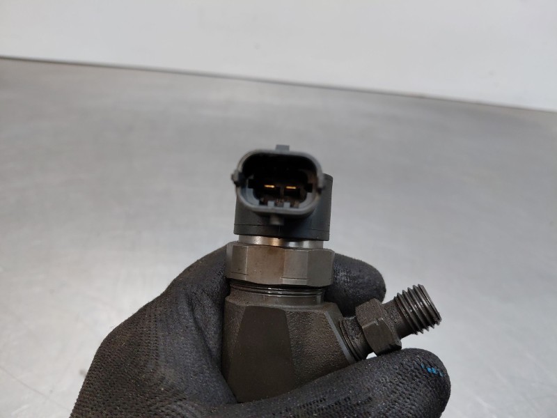 Recambio de inyector para fiat doblo ii cargo (263) multijet referencia OEM IAM 0445110524  