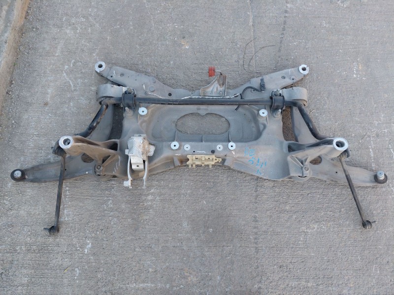 Recambio de puente delantero para land rover range rover evoque (l551) 2.0 d150 referencia OEM IAM LR157865  