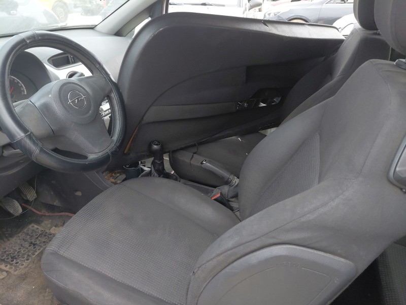 opel corsa d (s07) del año 2008
