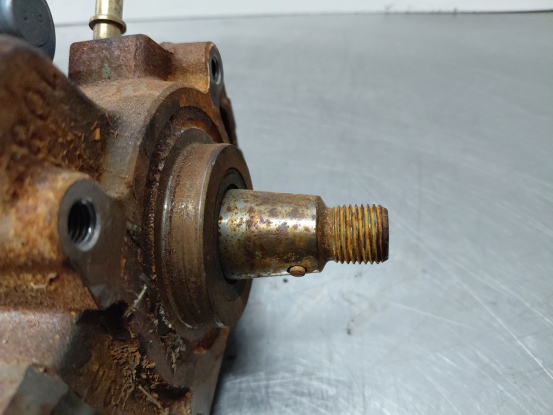 Recambio de bomba inyeccion para peugeot 208 bluehdi referencia OEM IAM 9811347380 9672605380 