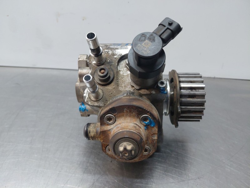 Recambio de bomba inyeccion para peugeot partner kasten active referencia OEM IAM   