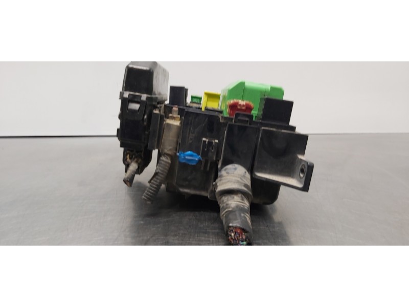 Recambio de caja reles / fusibles para mitsubishi outlander (cu0w) 2.0 4wd referencia OEM IAM    Recambio de caja reles / fusibles para mitsubishi outlander (cu0w) 2.0 4wd referencia OEM IAM