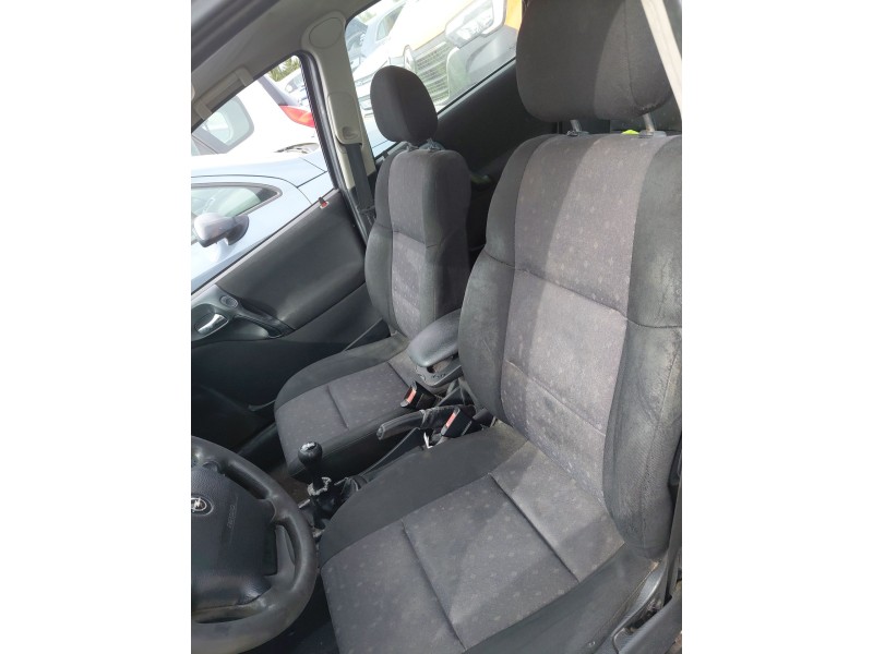 opel vectra b (j96) del año 2002