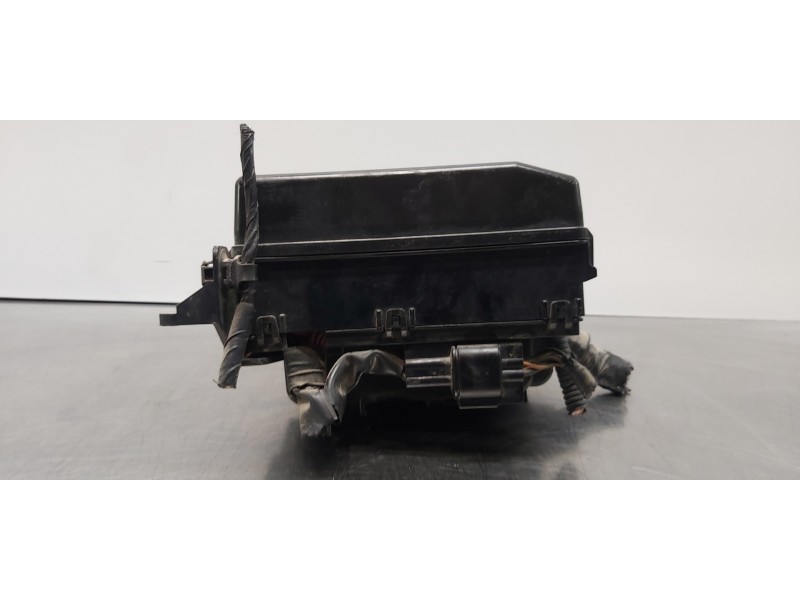 Recambio de caja reles / fusibles para mitsubishi outlander (cu0w) 2.0 4wd referencia OEM IAM    Recambio de caja reles / fusibles para mitsubishi outlander (cu0w) 2.0 4wd referencia OEM IAM