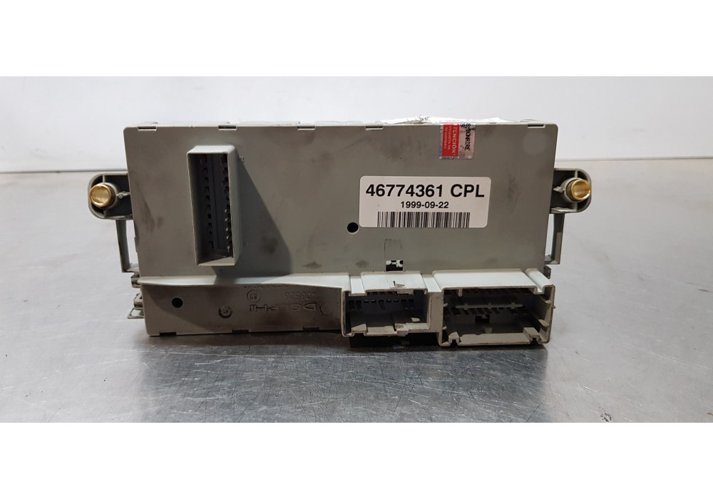 Recambio de caja reles / fusibles para fiat punto berlina (188) 1.2 16v sporting referencia OEM IAM 46774358  