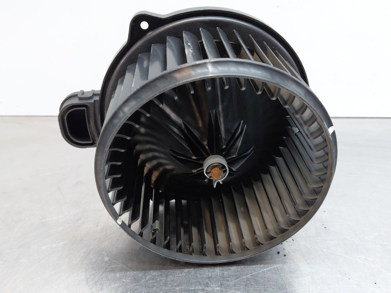 Recambio de motor calefaccion para hyundai kona hybrid referencia OEM IAM   