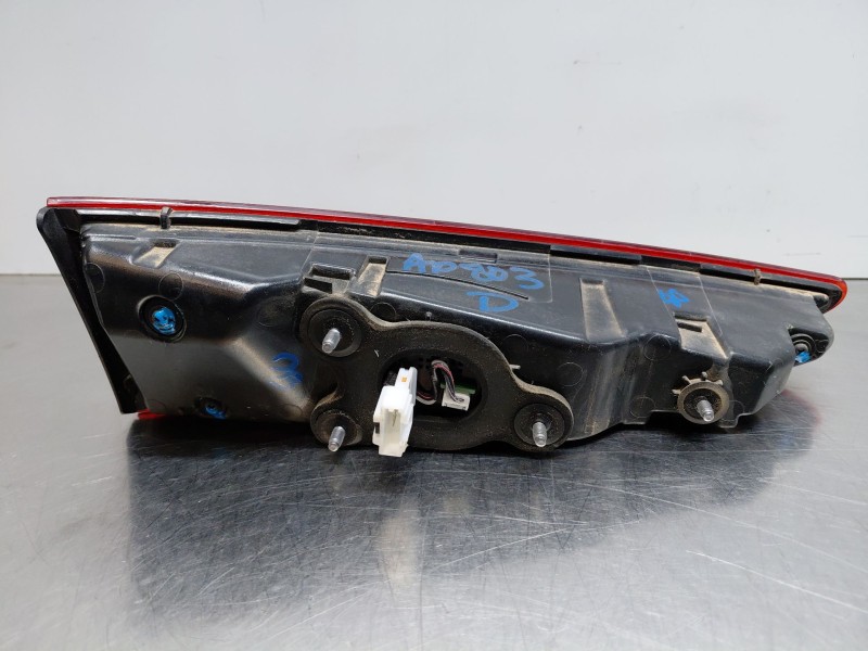 Recambio de piloto trasero derecho interior para hyundai kona hybrid referencia OEM IAM   