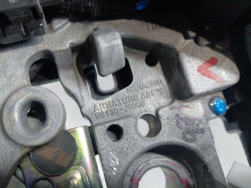 Recambio de volante para hyundai kona hybrid referencia OEM IAM   