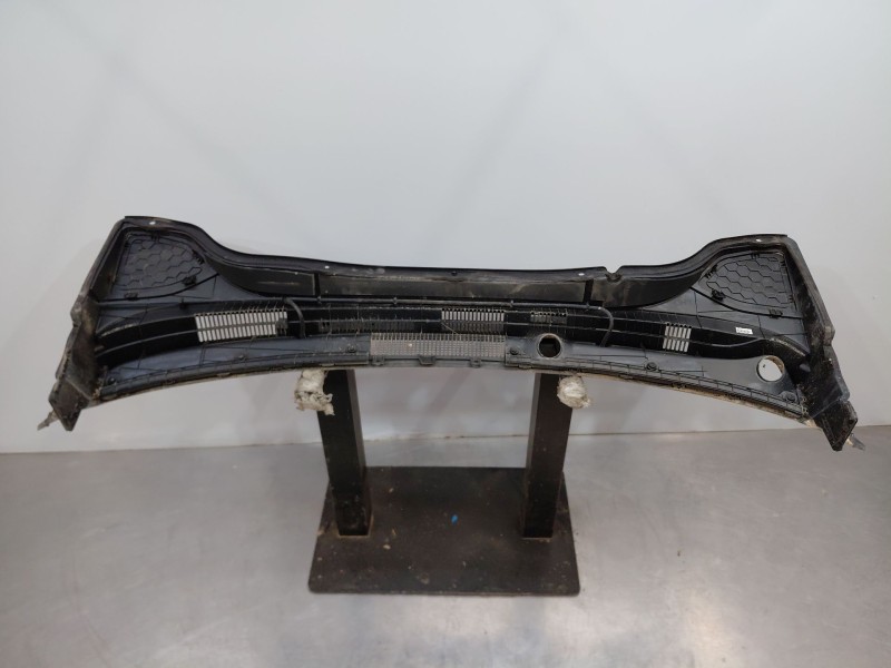 Recambio de torpedo para hyundai kona hybrid referencia OEM IAM   