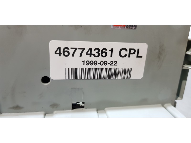 Recambio de caja reles / fusibles para fiat punto berlina (188) 1.2 16v sporting referencia OEM IAM 46774358   Recambio de caja reles / fusibles para fiat punto berlina (188) 1.2 16v sporting referencia OEM IAM 46774358