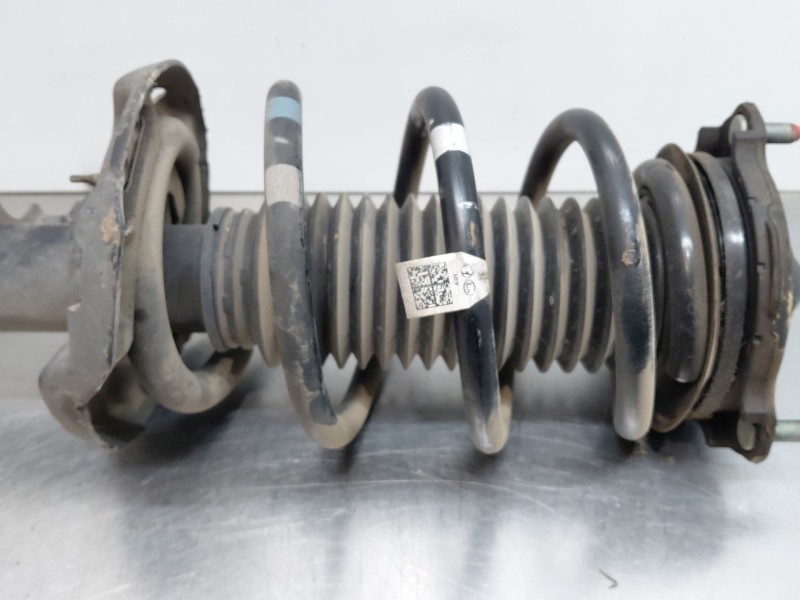 Recambio de amortiguador delantero derecho para hyundai kona hybrid referencia OEM IAM   