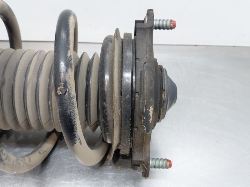 Recambio de amortiguador delantero derecho para hyundai kona hybrid referencia OEM IAM   