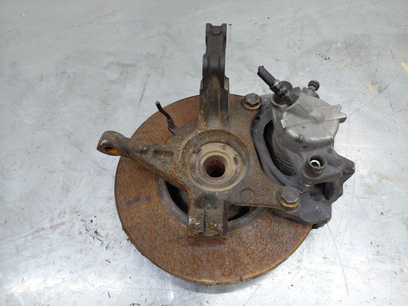 Recambio de mangueta delantera izquierda para dacia dokker express ambiance referencia OEM IAM   