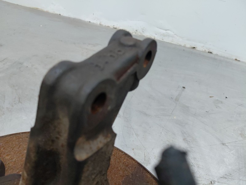 Recambio de mangueta delantera izquierda para dacia dokker express ambiance referencia OEM IAM   