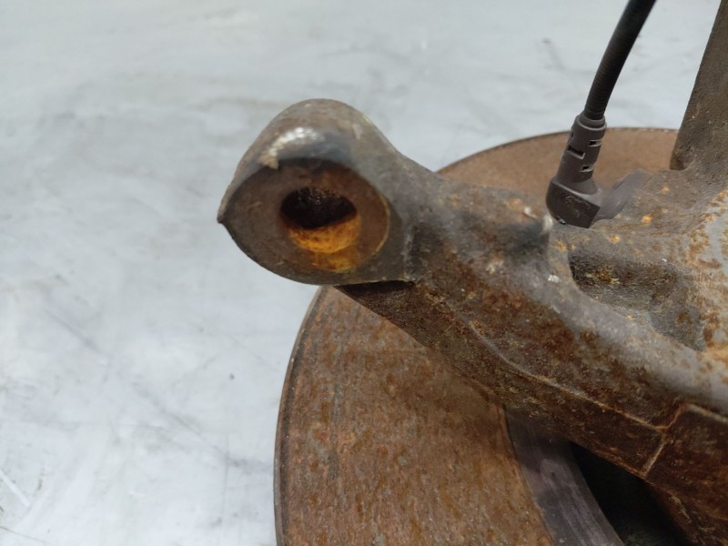 Recambio de mangueta delantera izquierda para dacia dokker express ambiance referencia OEM IAM   