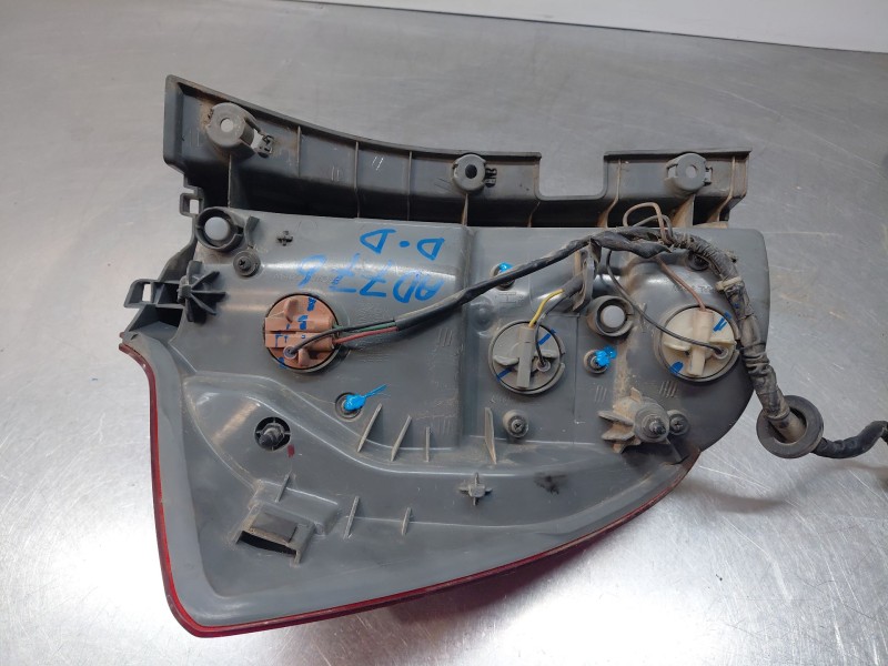Recambio de piloto trasero derecho para kia cee´d sporty wagon active referencia OEM IAM 924021H350 924041H350 