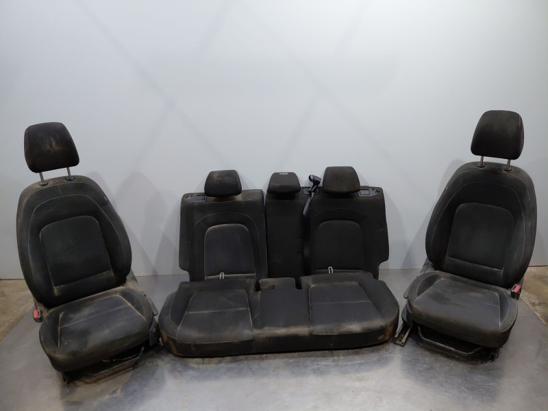 Recambio de juego asientos completo para hyundai kona hybrid referencia OEM IAM   