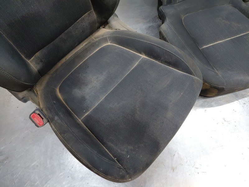Recambio de juego asientos completo para hyundai kona hybrid referencia OEM IAM   