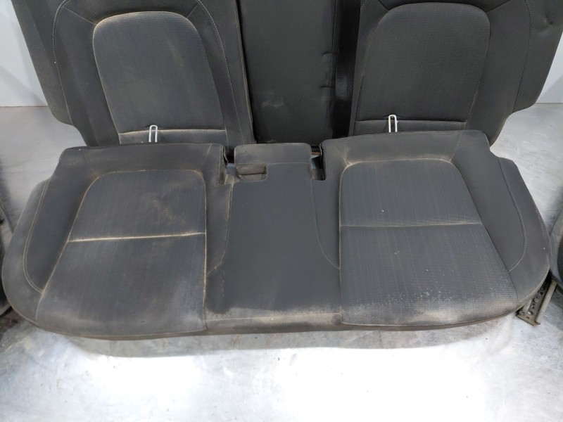 Recambio de juego asientos completo para hyundai kona hybrid referencia OEM IAM   