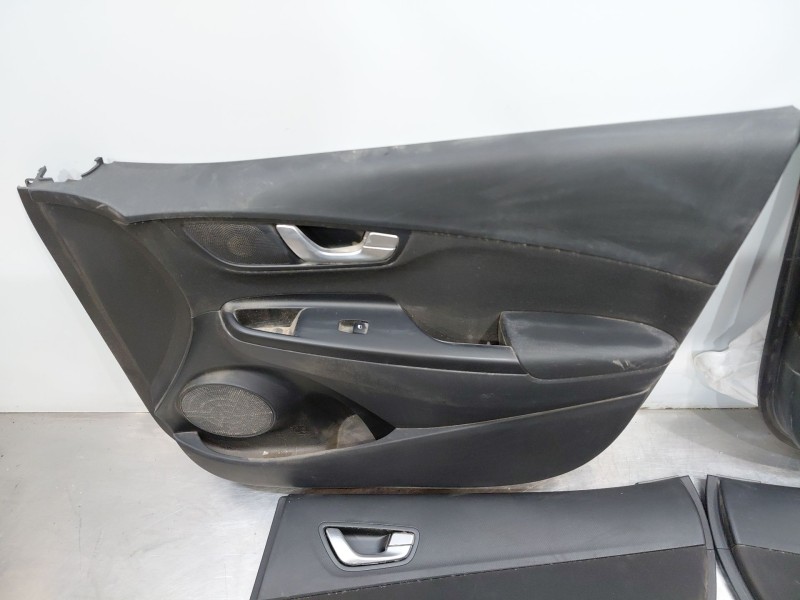 Recambio de juego asientos completo para hyundai kona hybrid referencia OEM IAM   