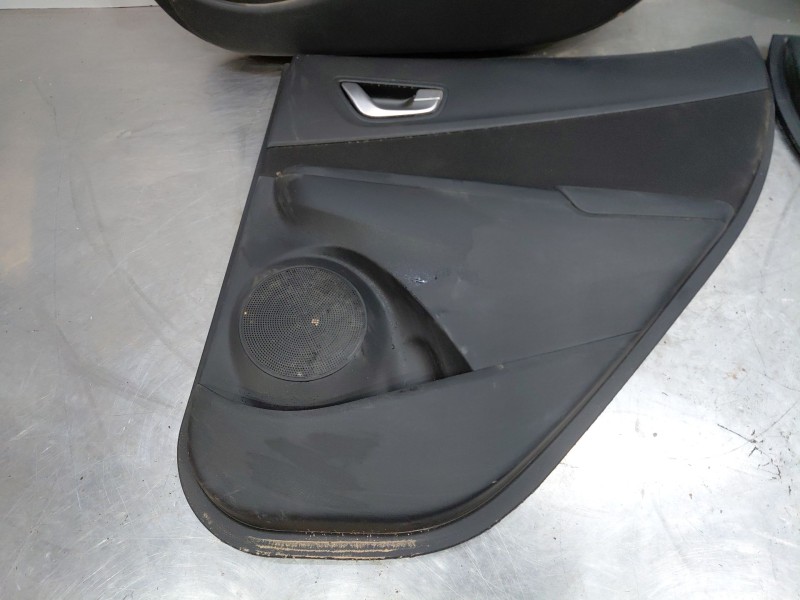 Recambio de juego asientos completo para hyundai kona hybrid referencia OEM IAM   