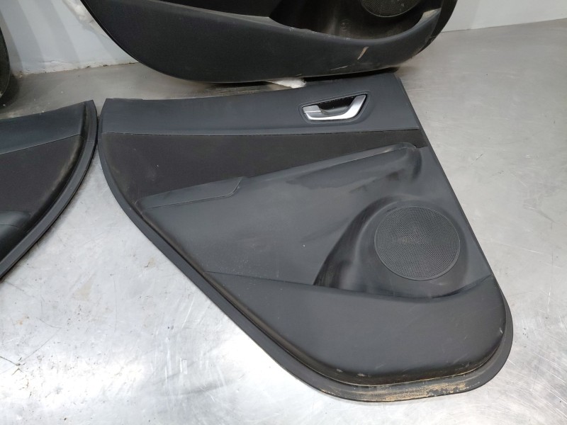 Recambio de juego asientos completo para hyundai kona hybrid referencia OEM IAM   