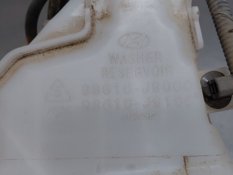 Recambio de deposito limpia para hyundai kona hybrid referencia OEM IAM 98610J9000  