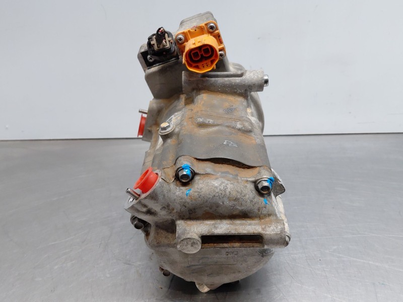 Recambio de compresor aire acondicionado para hyundai kona hybrid referencia OEM IAM 97701CM000  