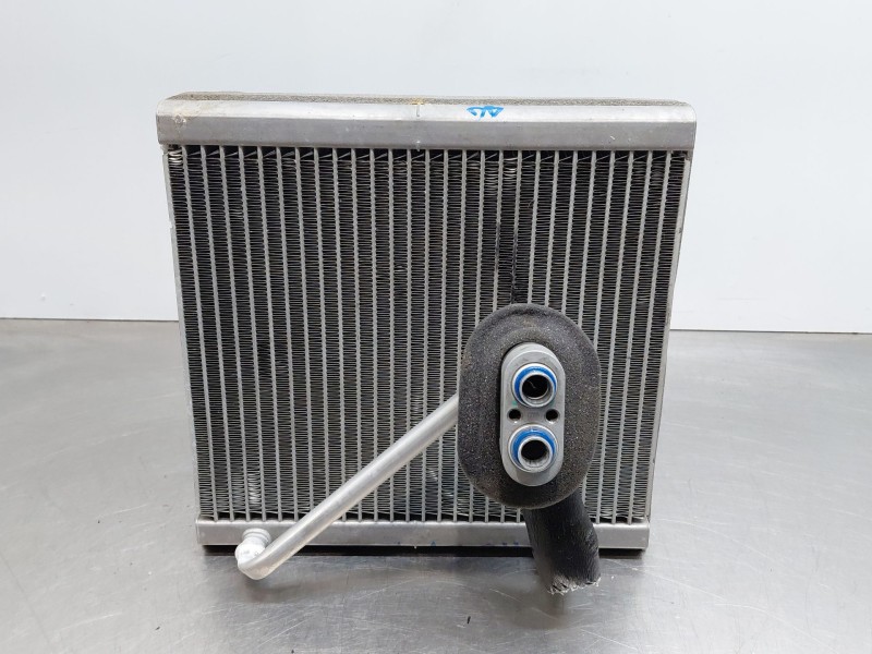 Recambio de radiador calefaccion / aire acondicionado para hyundai kona hybrid referencia OEM IAM 97139J9000  