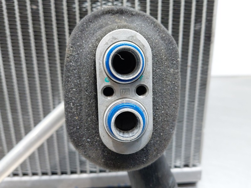 Recambio de radiador calefaccion / aire acondicionado para hyundai kona hybrid referencia OEM IAM 97139J9000  